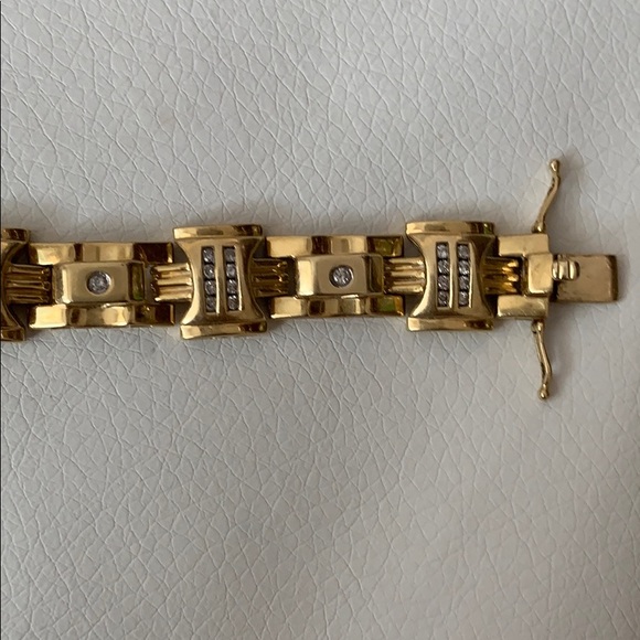 14k Yellow Gold Diamond bracelet - Picture 6 of 9